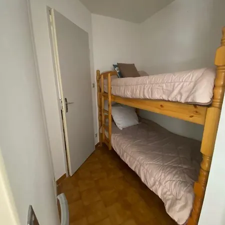 En Rdc, Acces Direct Plage, Terrasse 30m², Parking Prive, Equipements Complets - Fr-1-326-795 Apartment