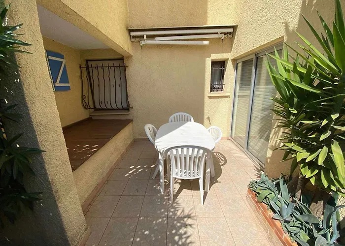 En Rdc, Acces Direct Plage, Terrasse 30m², Parking Prive, Equipements Complets - Fr-1-326-795