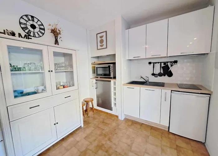 Апартаменты En Rdc, Acces Direct Plage, Terrasse 30m², Parking Prive, Equipements Complets - Fr-1-326-795